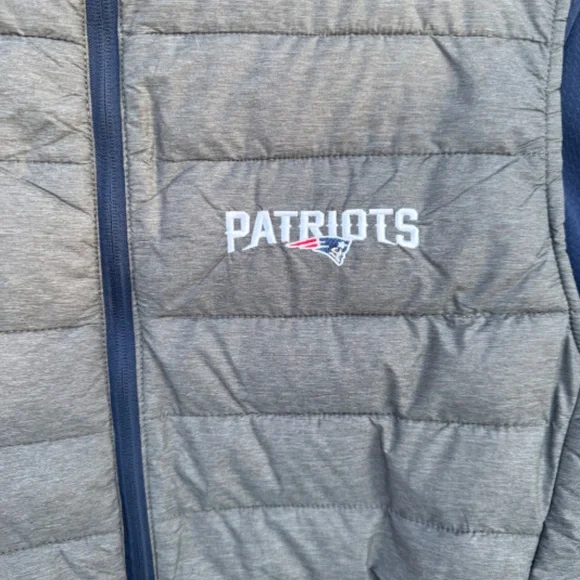 NFL - New England Patriots 3-in1 Jacket/Vest Combo - Picture 2 of 7